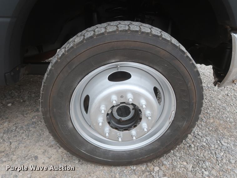 image for item IO9163 2017 Ford F550  bucket truck