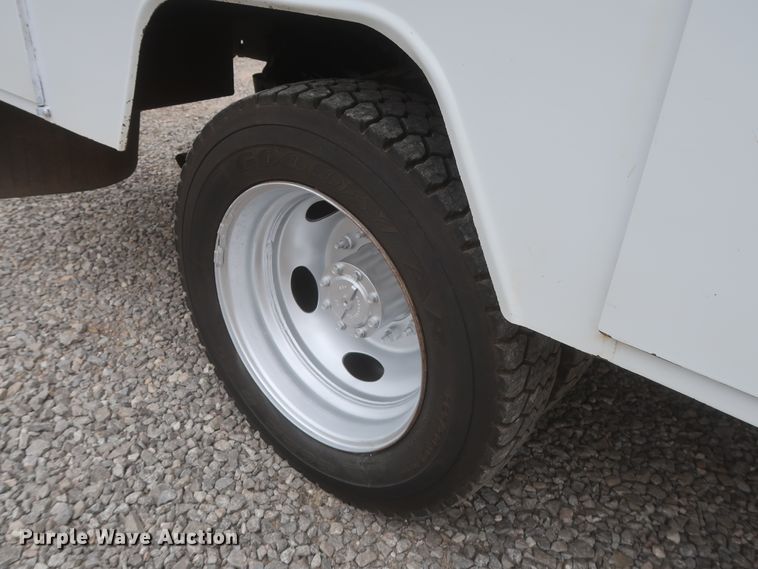 image for item IO9163 2017 Ford F550  bucket truck