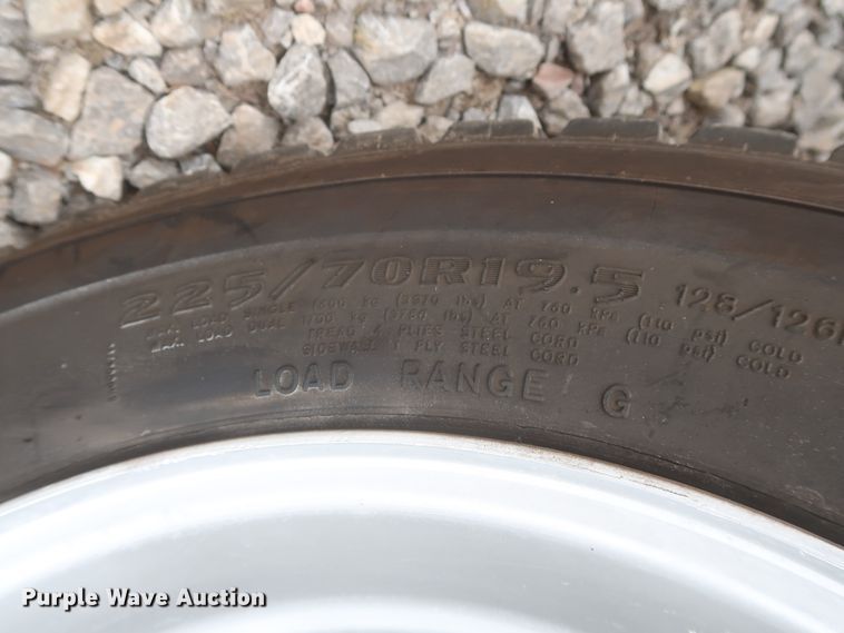 image for item IO9163 2017 Ford F550  bucket truck