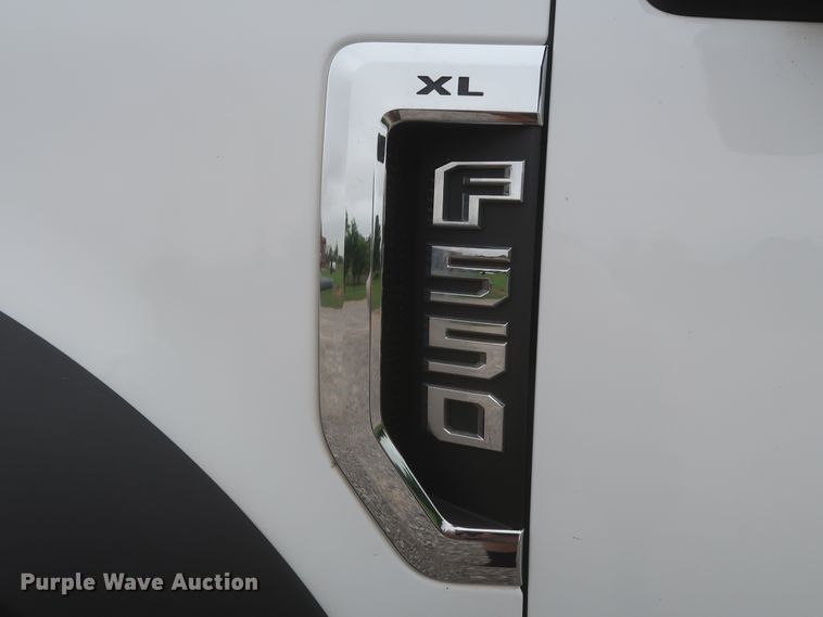 image for item IO9163 2017 Ford F550  bucket truck