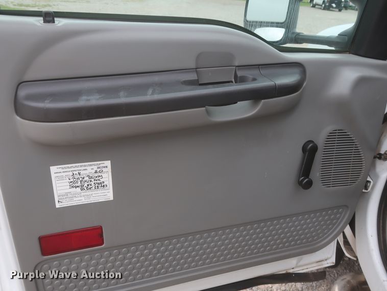 image for item IO9164 2007 Ford F550 Super Duty XL  bucket truck