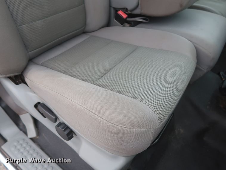 image for item IO9164 2007 Ford F550 Super Duty XL  bucket truck