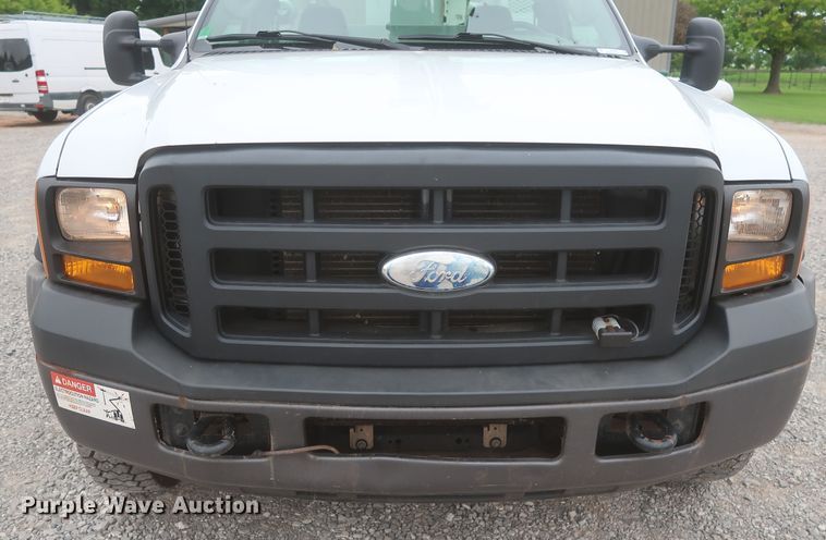 image for item IO9164 2007 Ford F550 Super Duty XL  bucket truck