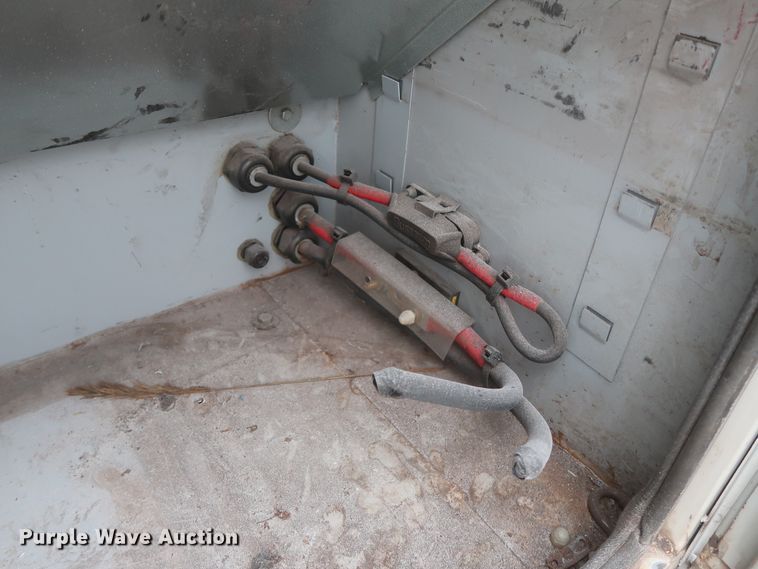 image for item IO9164 2007 Ford F550 Super Duty XL  bucket truck