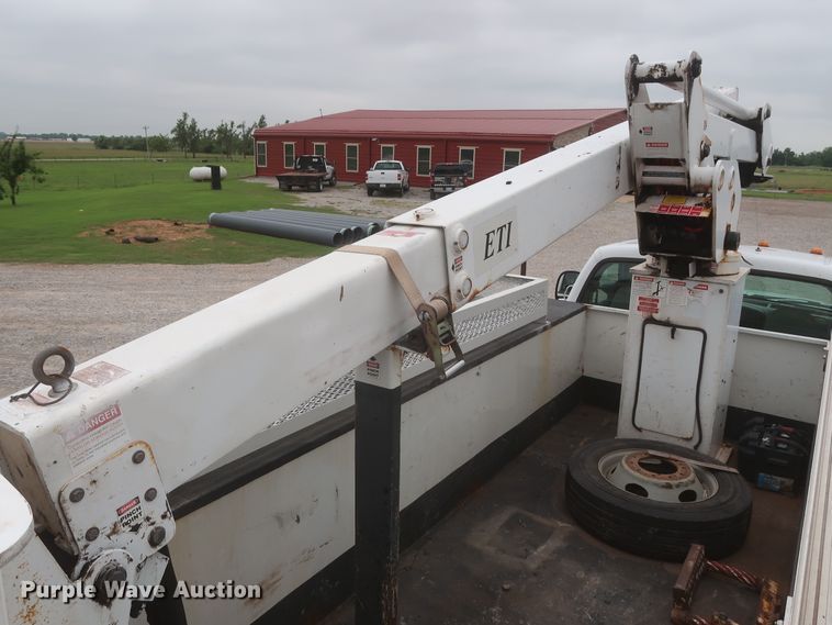 image for item IO9164 2007 Ford F550 Super Duty XL  bucket truck