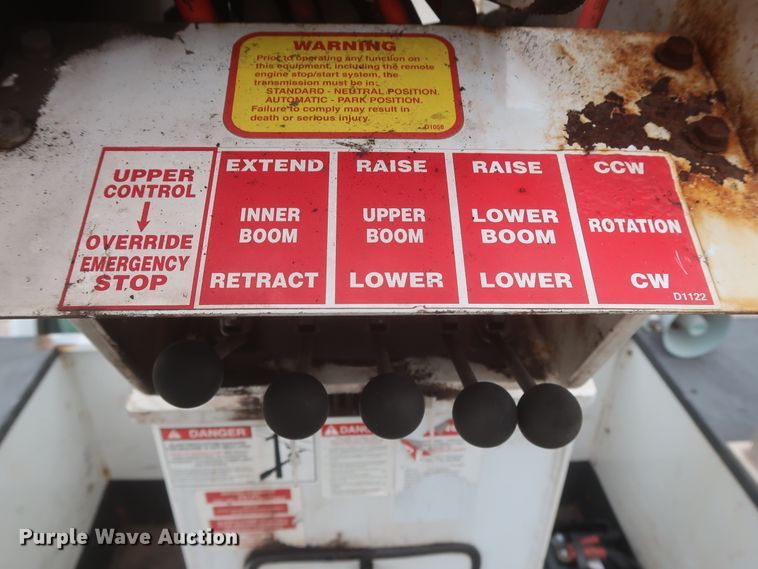 image for item IO9164 2007 Ford F550 Super Duty XL  bucket truck