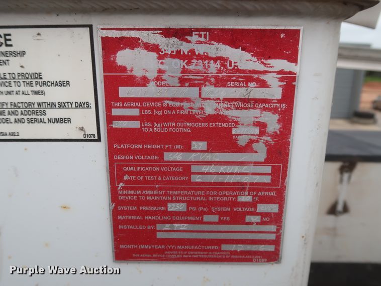 image for item IO9164 2007 Ford F550 Super Duty XL  bucket truck