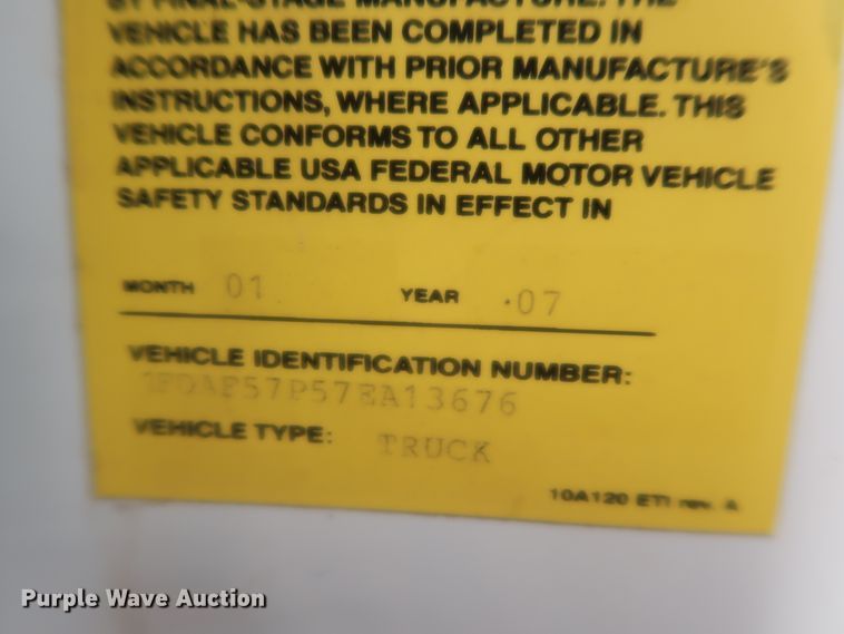 image for item IO9164 2007 Ford F550 Super Duty XL  bucket truck