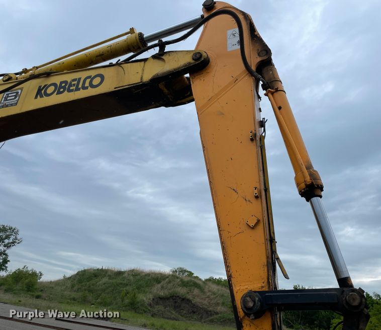 image for item IR9500 2002 Kobelco SK480LC  excavator