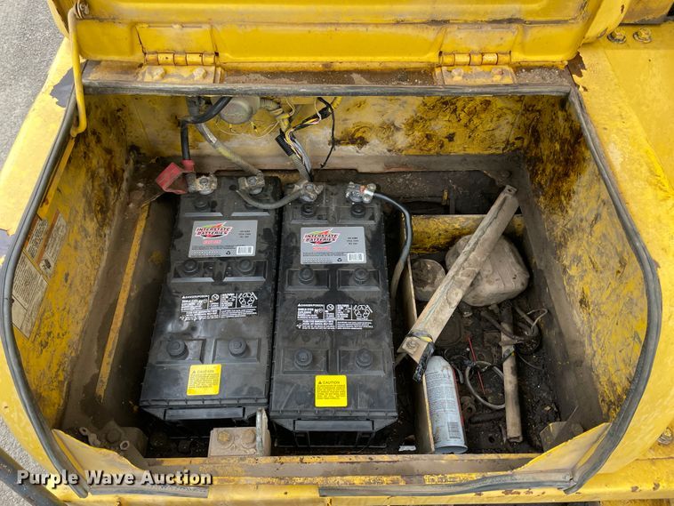 image for item IR9500 2002 Kobelco SK480LC  excavator