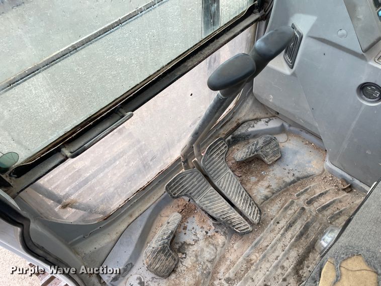 image for item IR9500 2002 Kobelco SK480LC  excavator