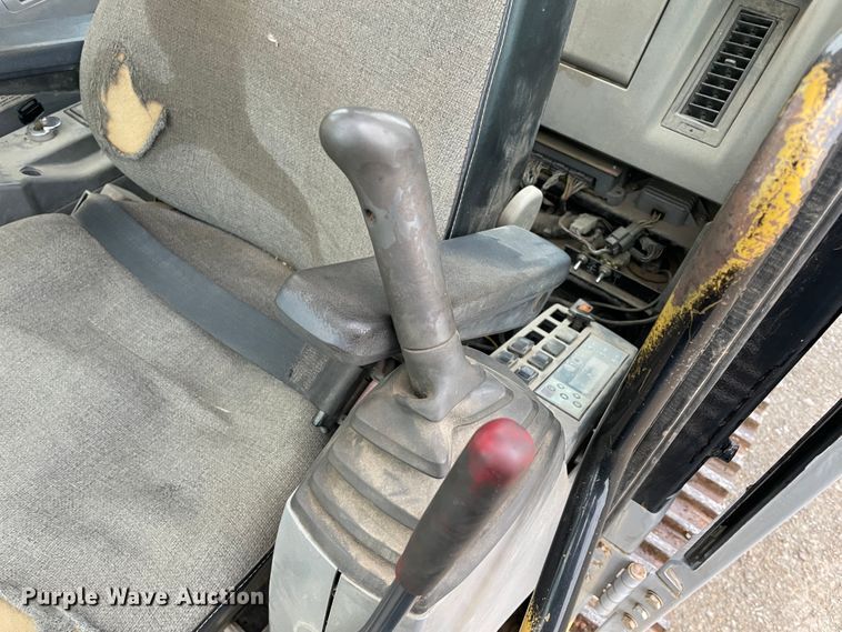 image for item IR9500 2002 Kobelco SK480LC  excavator