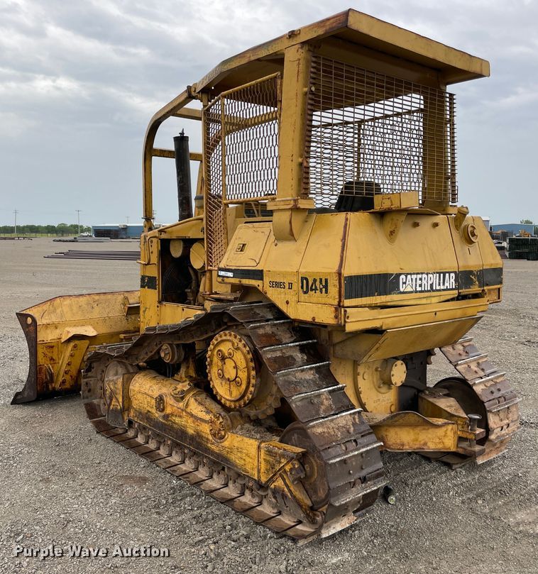 image for item IR9505 1993 Caterpillar D4H  dozer
