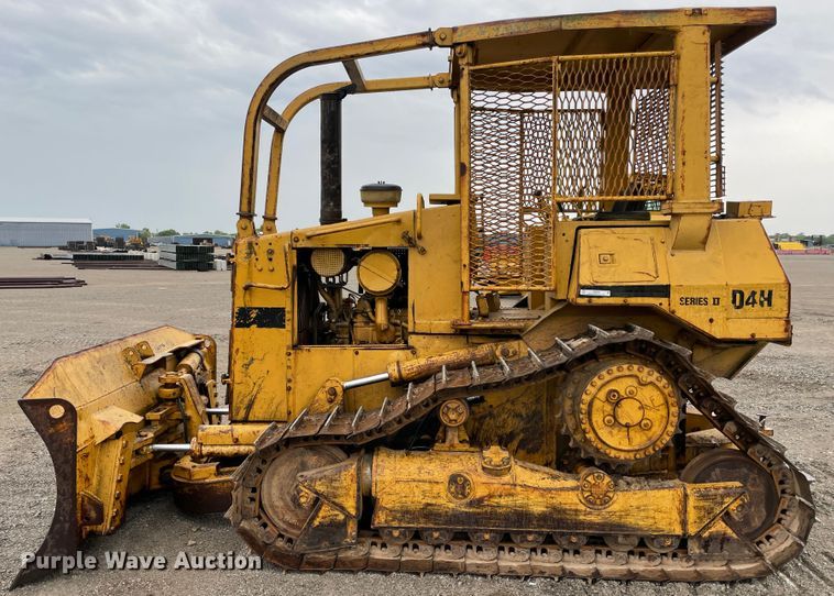image for item IR9505 1993 Caterpillar D4H  dozer