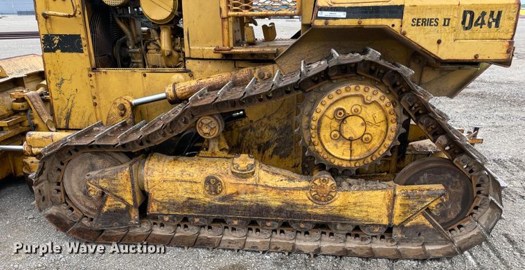 image for item IR9505 1993 Caterpillar D4H  dozer
