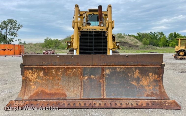 image for item IR9506 1985 Caterpillar D8L  dozer