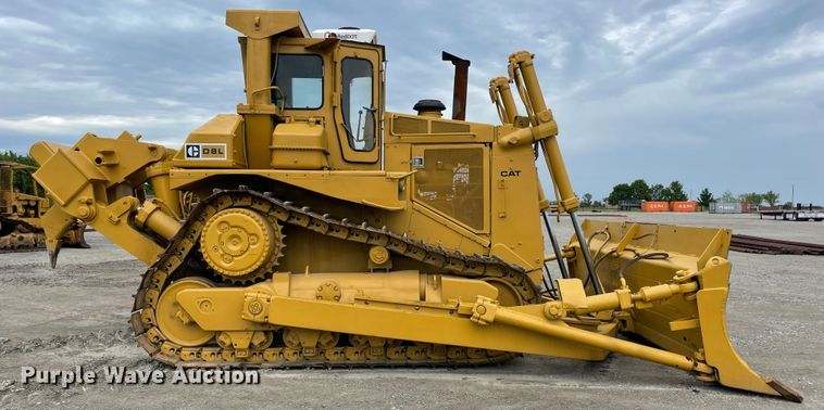 image for item IR9506 1985 Caterpillar D8L  dozer