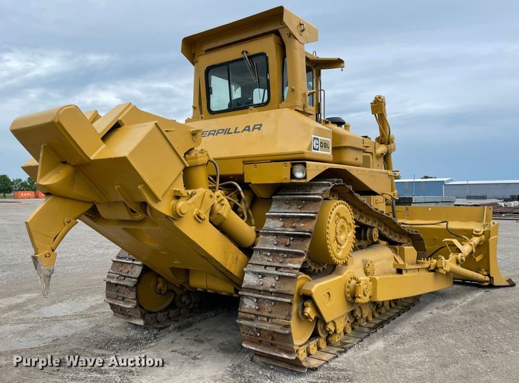 image for item IR9506 1985 Caterpillar D8L  dozer