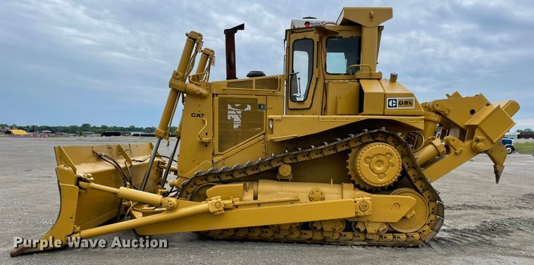 image for item IR9506 1985 Caterpillar D8L  dozer