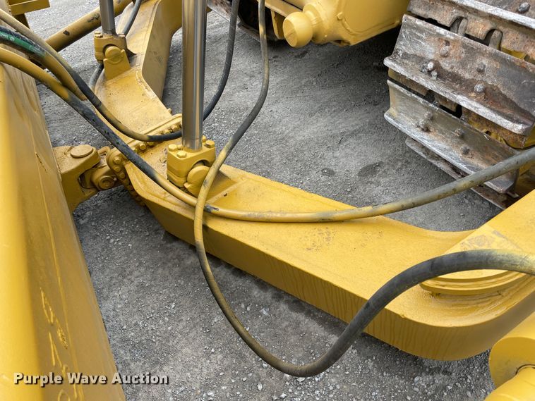 image for item IR9506 1985 Caterpillar D8L  dozer