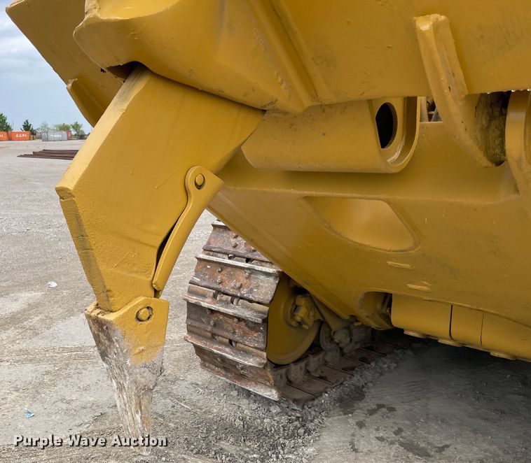image for item IR9506 1985 Caterpillar D8L  dozer