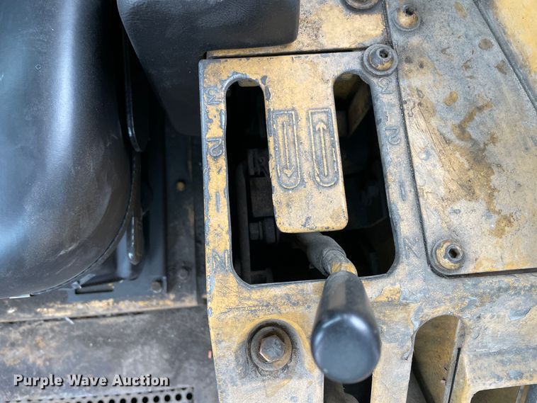 image for item IR9506 1985 Caterpillar D8L  dozer