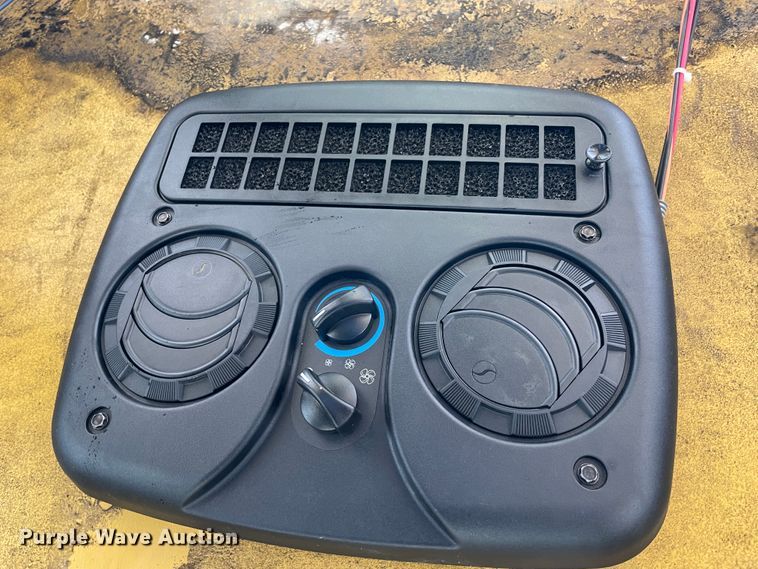 image for item IR9506 1985 Caterpillar D8L  dozer