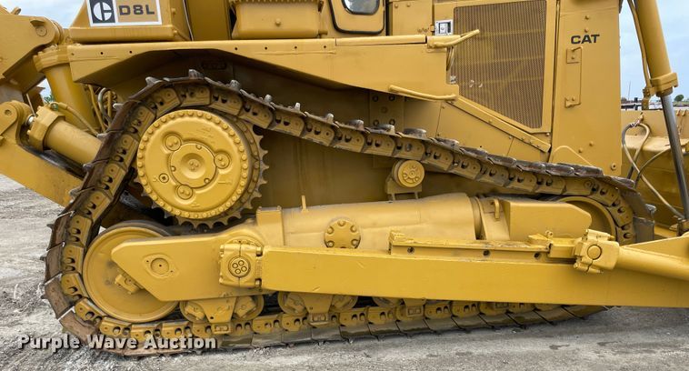 image for item IR9506 1985 Caterpillar D8L  dozer