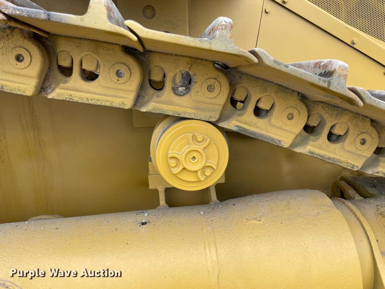 image for item IR9506 1985 Caterpillar D8L  dozer