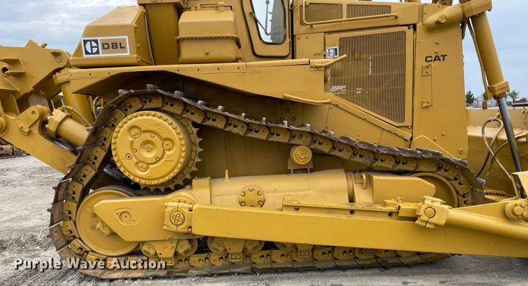 image for item IR9506 1985 Caterpillar D8L  dozer