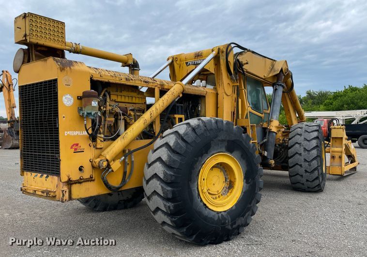 image for item IR9509 1998 Pettibone Cary-lift 304B  material handler