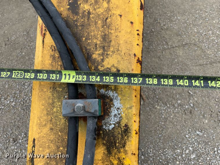 image for item IR9509 1998 Pettibone Cary-lift 304B  material handler