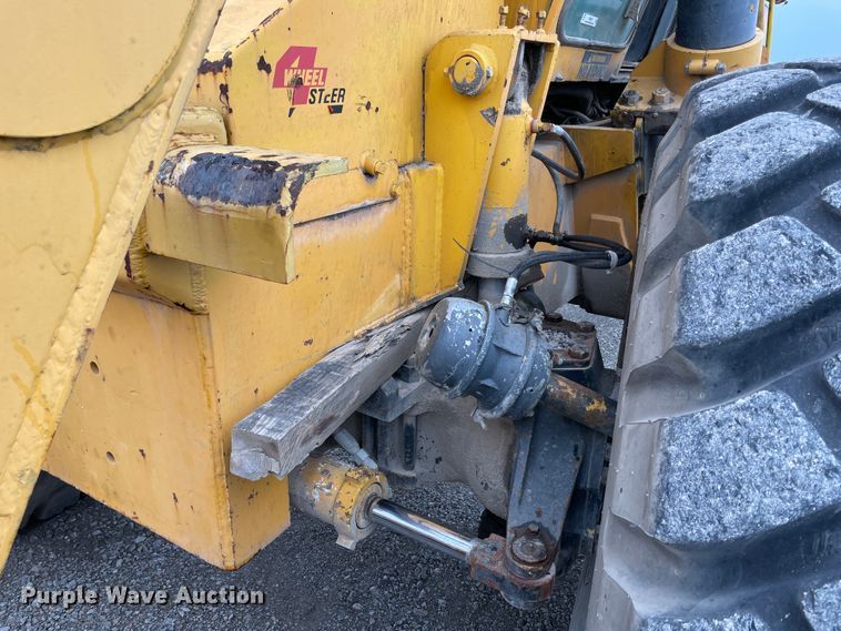 image for item IR9509 1998 Pettibone Cary-lift 304B  material handler