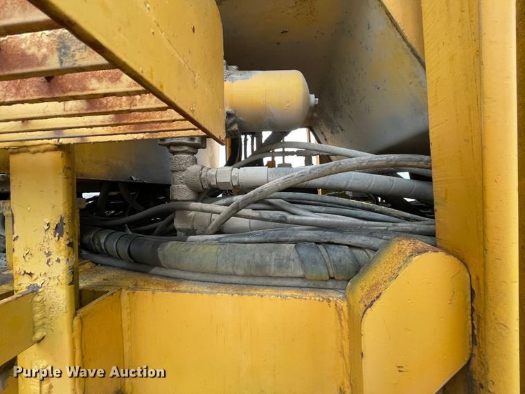 image for item IR9509 1998 Pettibone Cary-lift 304B  material handler