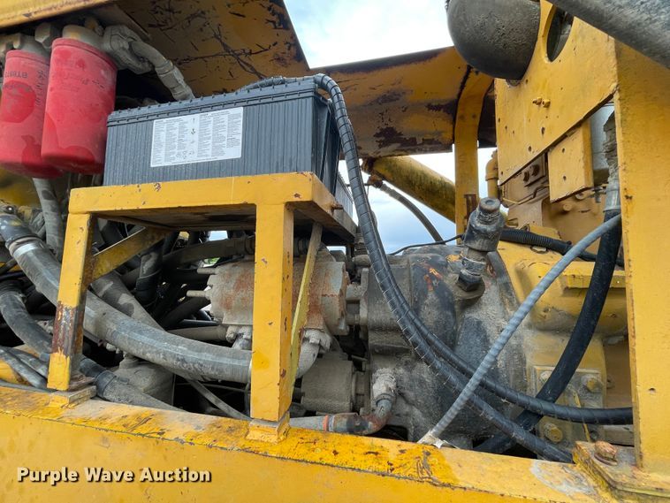 image for item IR9509 1998 Pettibone Cary-lift 304B  material handler