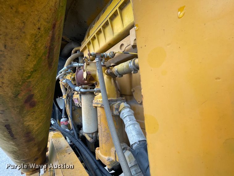 image for item IR9509 1998 Pettibone Cary-lift 304B  material handler