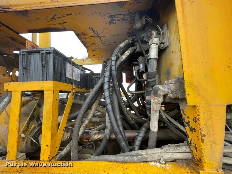 image for item IR9509 1998 Pettibone Cary-lift 304B  material handler