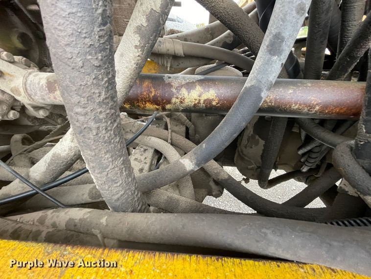 image for item IR9509 1998 Pettibone Cary-lift 304B  material handler