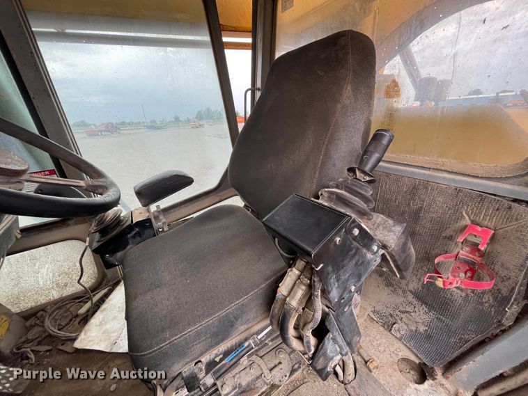 image for item IR9509 1998 Pettibone Cary-lift 304B  material handler