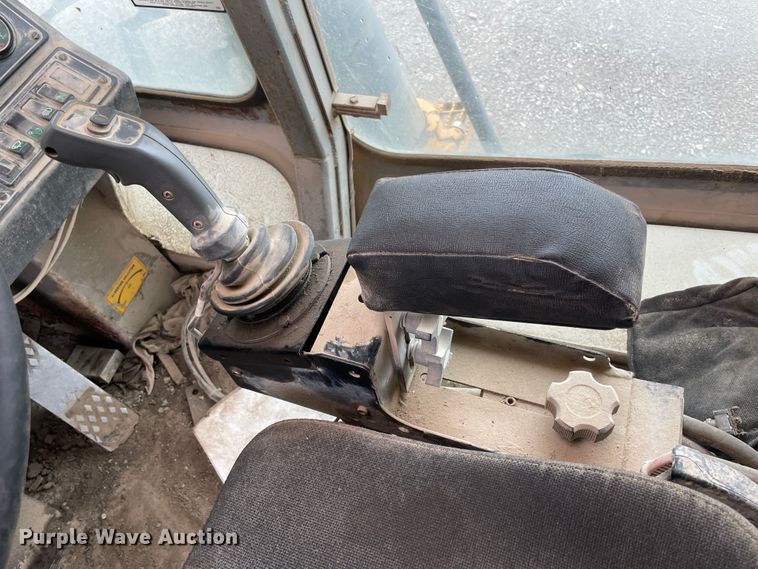 image for item IR9509 1998 Pettibone Cary-lift 304B  material handler