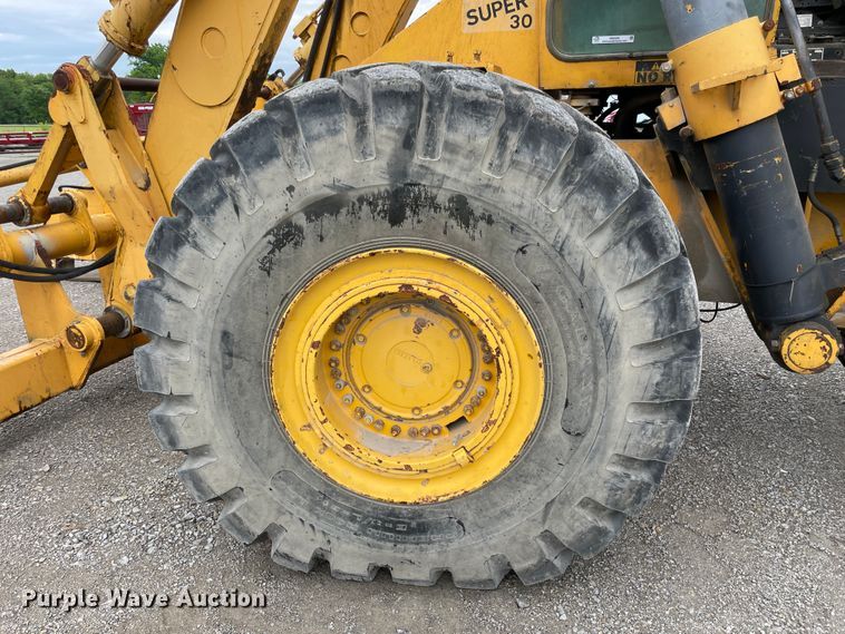 image for item IR9509 1998 Pettibone Cary-lift 304B  material handler