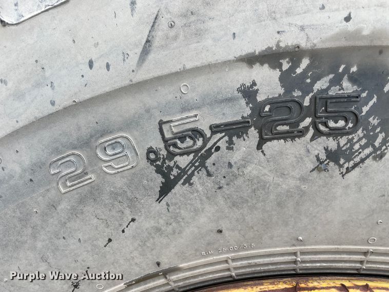 image for item IR9509 1998 Pettibone Cary-lift 304B  material handler