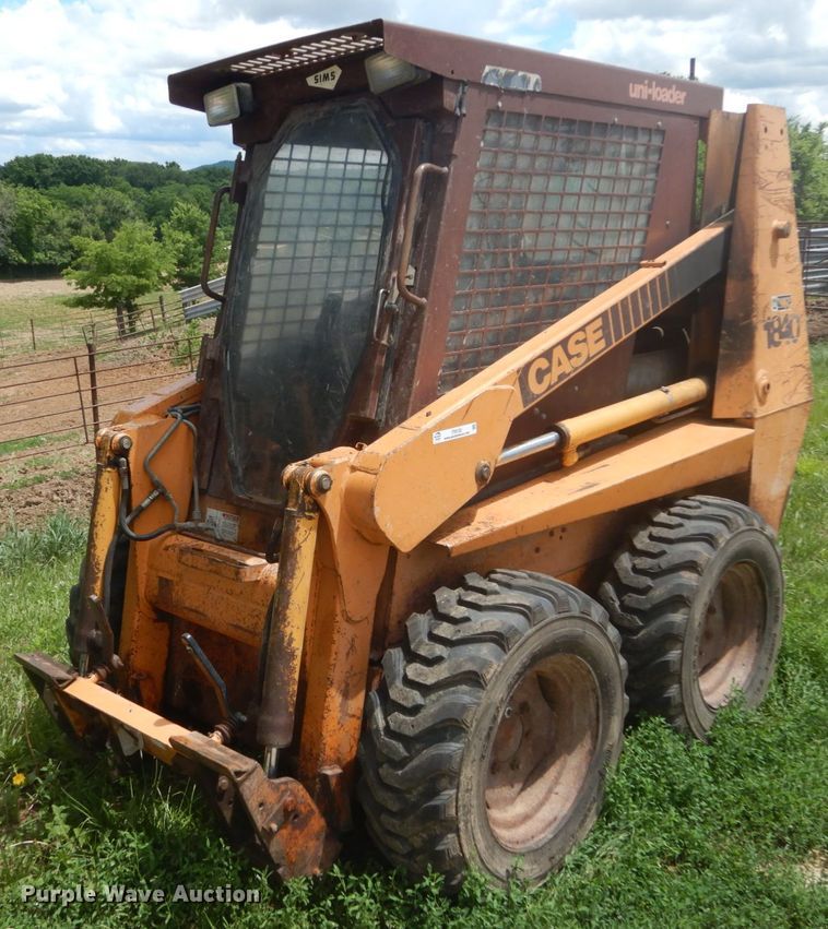 image for item IT9132 1991 Case 1840  skid steer loader