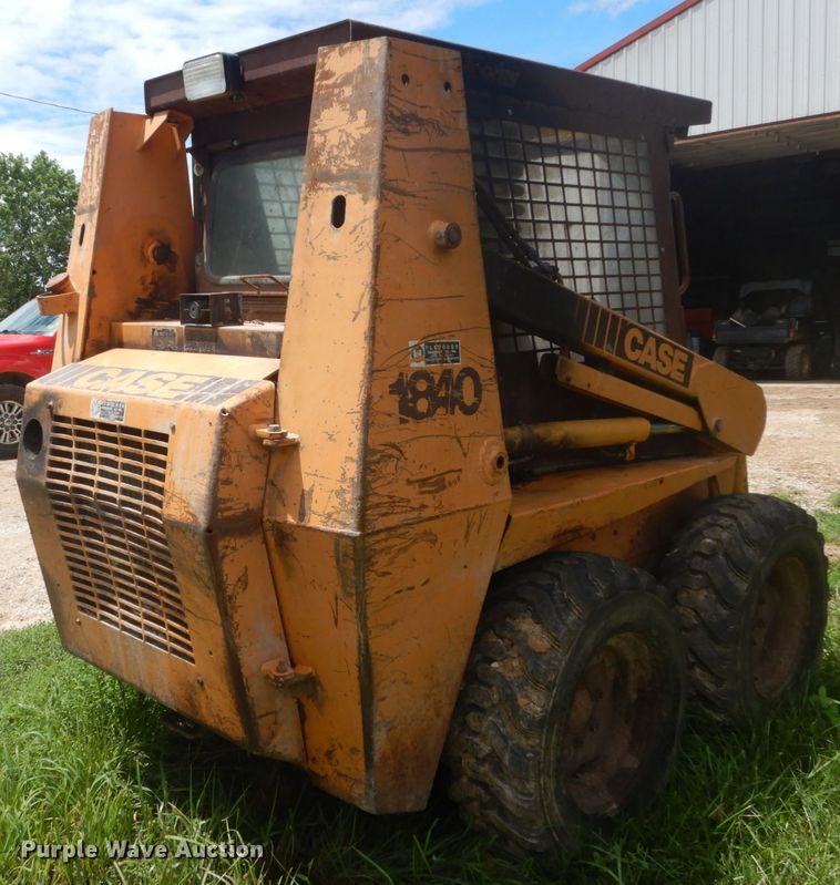 image for item IT9132 1991 Case 1840  skid steer loader