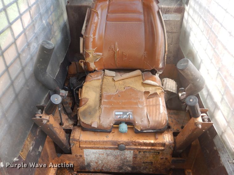 image for item IT9132 1991 Case 1840  skid steer loader