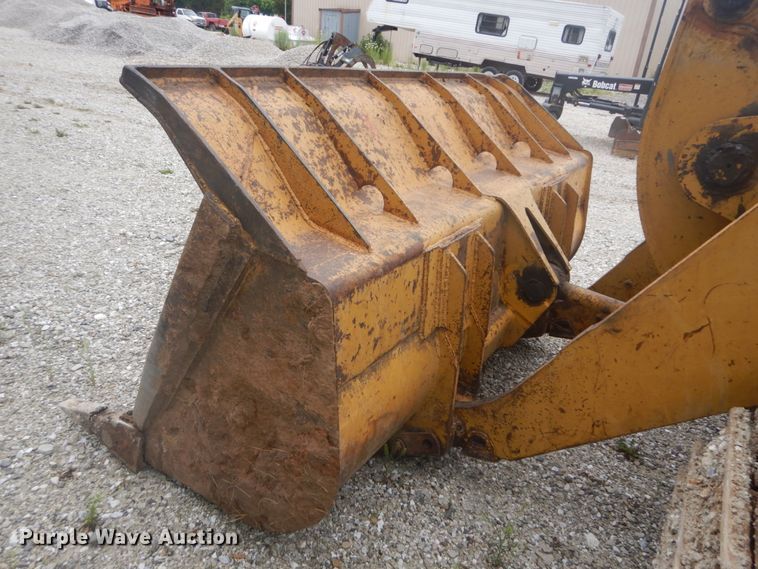 image for item IT9133 1987 Caterpillar 953  track loader