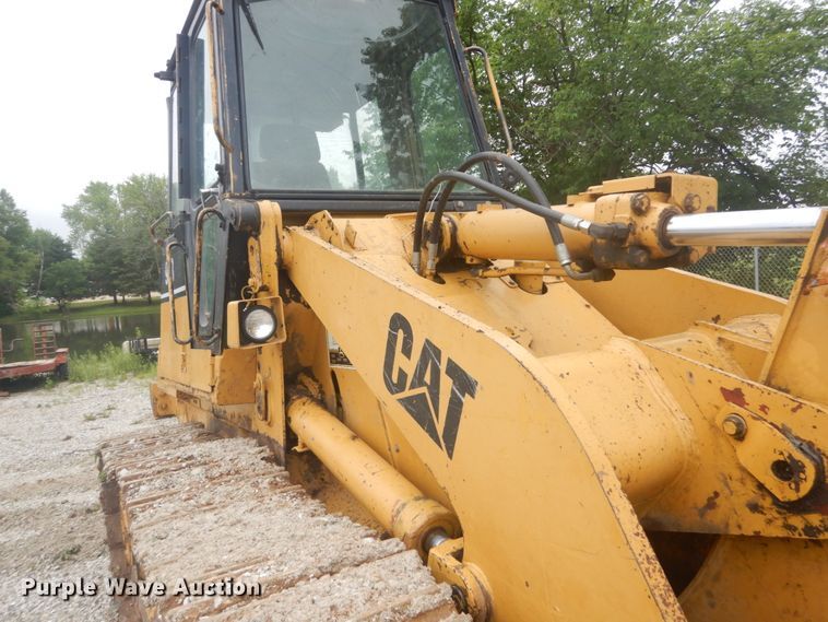 image for item IT9133 1987 Caterpillar 953  track loader