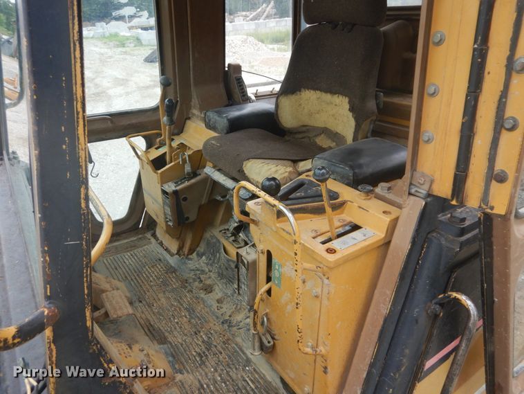 image for item IT9133 1987 Caterpillar 953  track loader