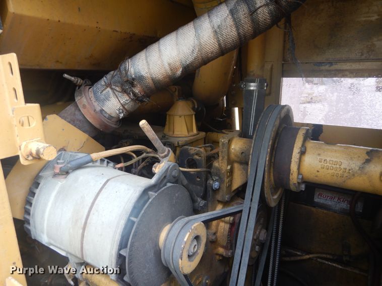 image for item IT9133 1987 Caterpillar 953  track loader