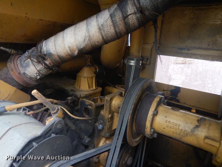 image for item IT9133 1987 Caterpillar 953  track loader